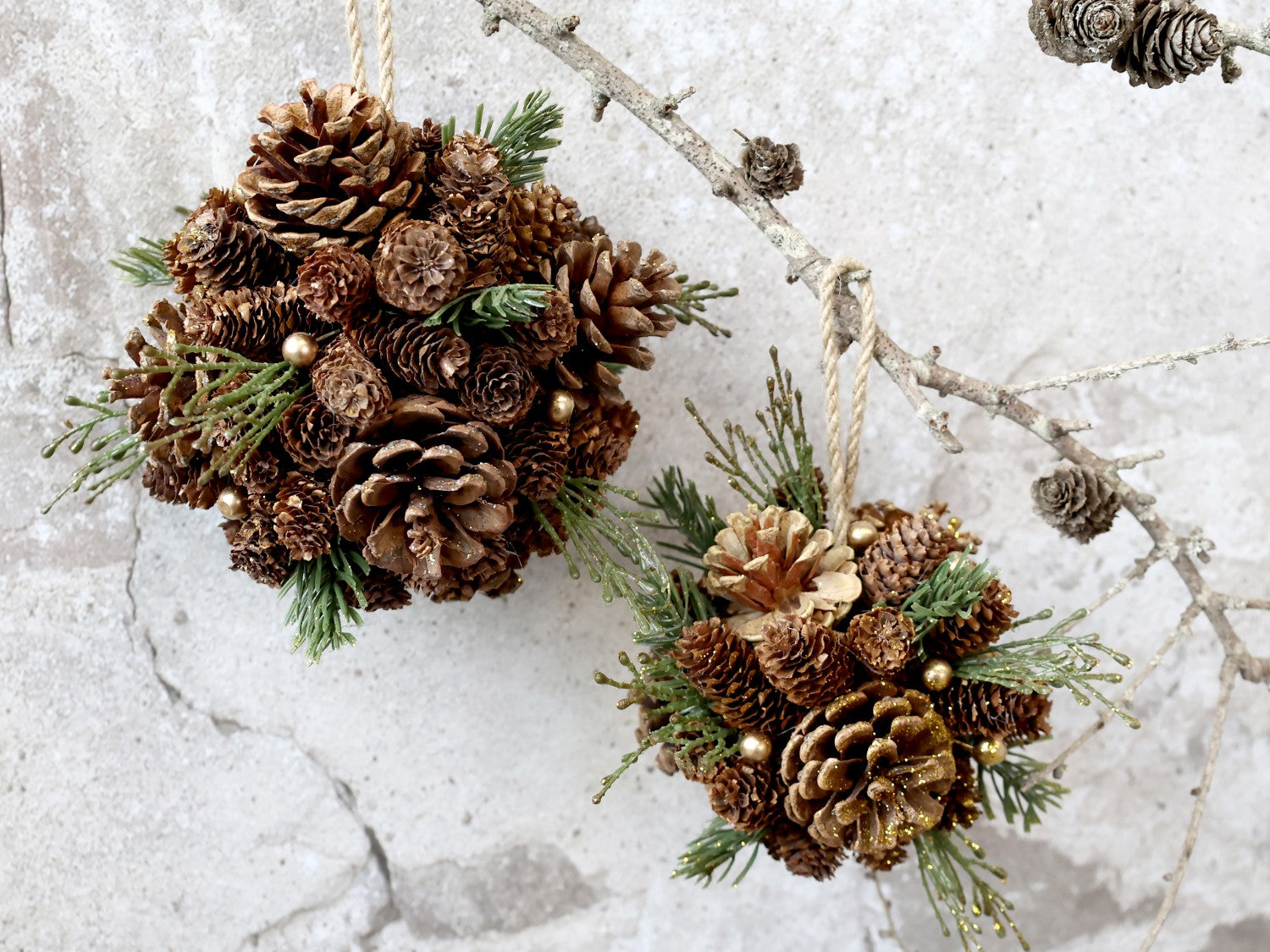 zapfenkugel-fleur-mit-schnee-glitzer-12-cm-us-8338215829770_0.jpg